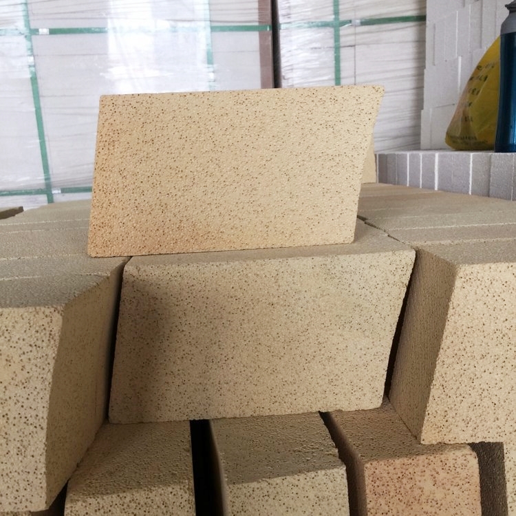 1680243562118225.jpg 低铁高铝质隔热砖.jpg